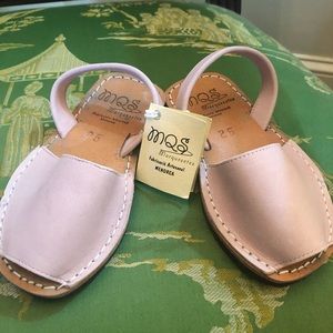 NEW beautiful summer pink Spanish sandals